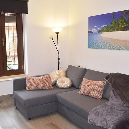 Apartamento San Jacinto Sevilla Eksteriør billede
