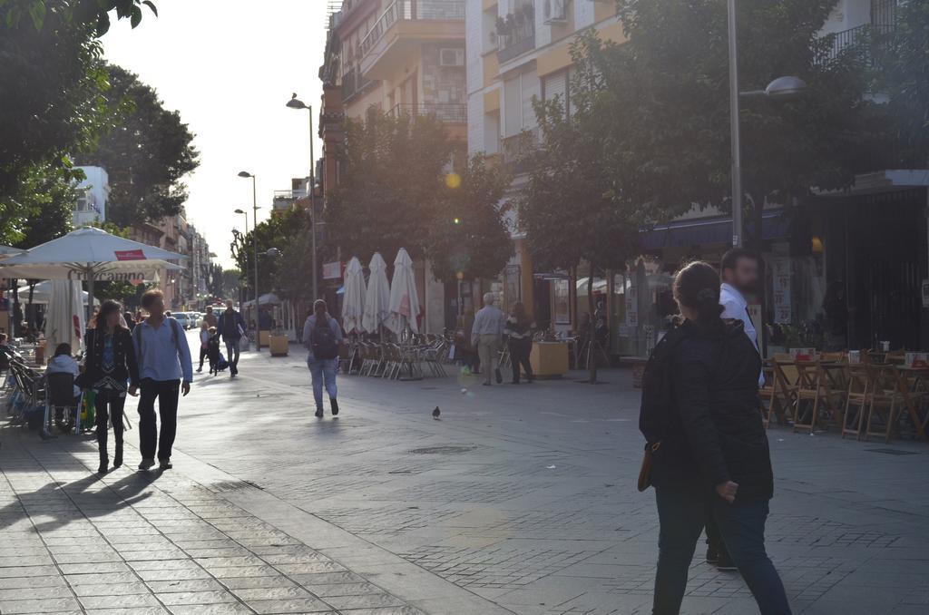 Apartamento San Jacinto Sevilla Eksteriør billede