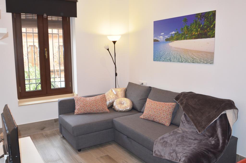 Apartamento San Jacinto Sevilla Eksteriør billede