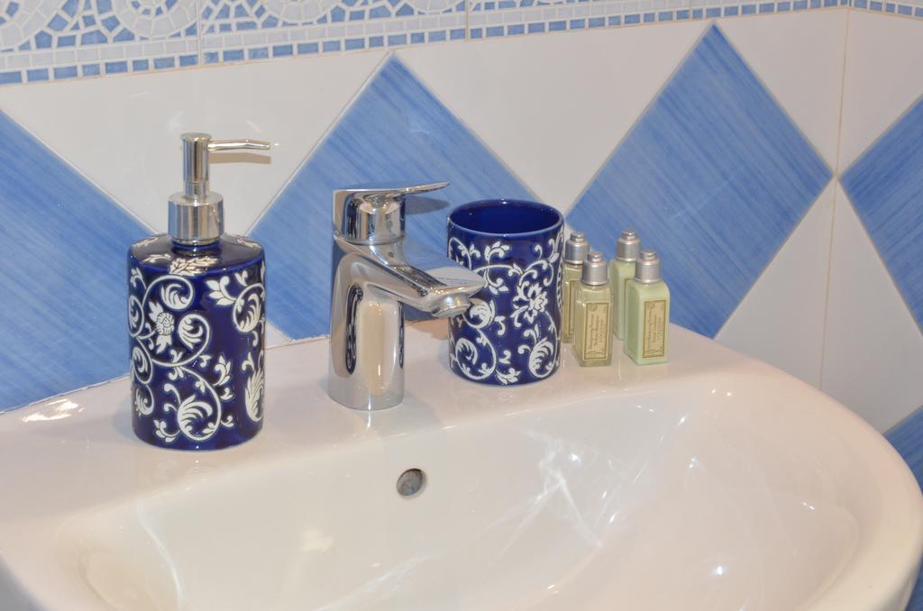 Apartamento San Jacinto Sevilla Eksteriør billede